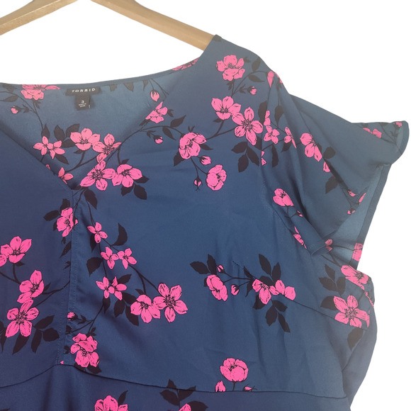 Torrid Blouse Size 3X Floral Floaty Flutter Sleeves Petrol Blue Pink Tunic Plus - Picture 2 of 9